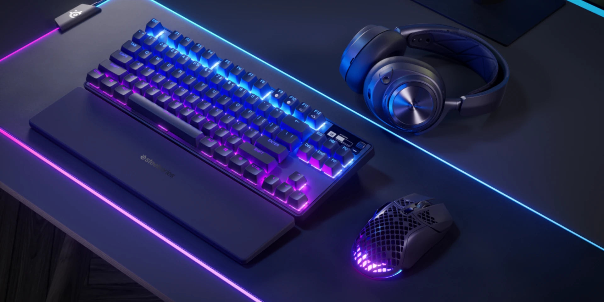 Apex Pro TKL Wireless - US - View 4